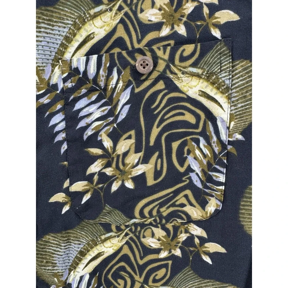 Red Macaw Hawaiian Shirt Men's Size L 100% Rayon‎ Floral Tropical Beach Aloha